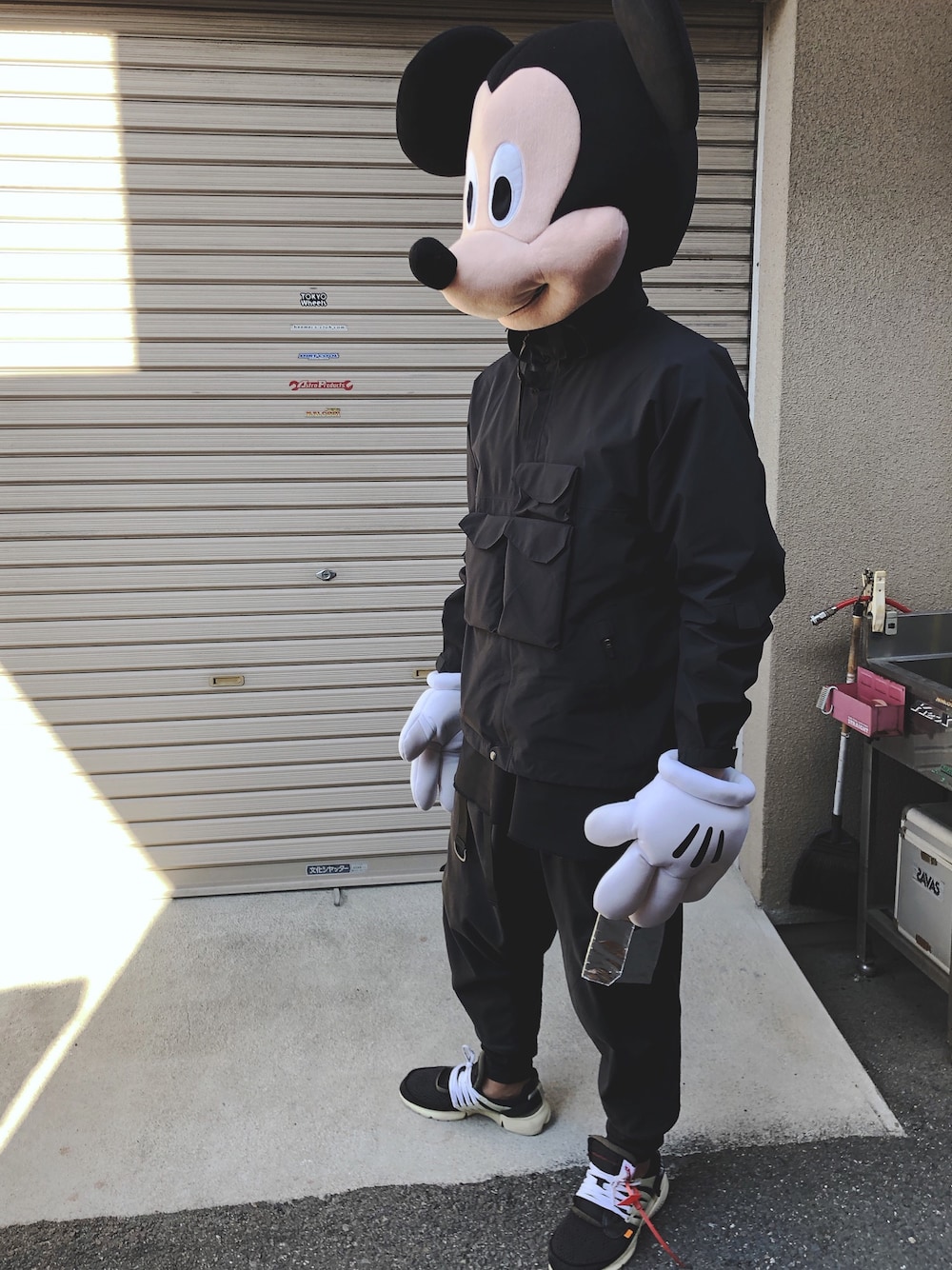 「acronym、NIKE、ootd、off white、theten、techwear、コーディネート」｜「ACRONYMのアイテム（マウンテンパーカー、ブラック系）」を使った、iamymanさん（メンズ・181cm）の春コーディネートの1枚目の写真