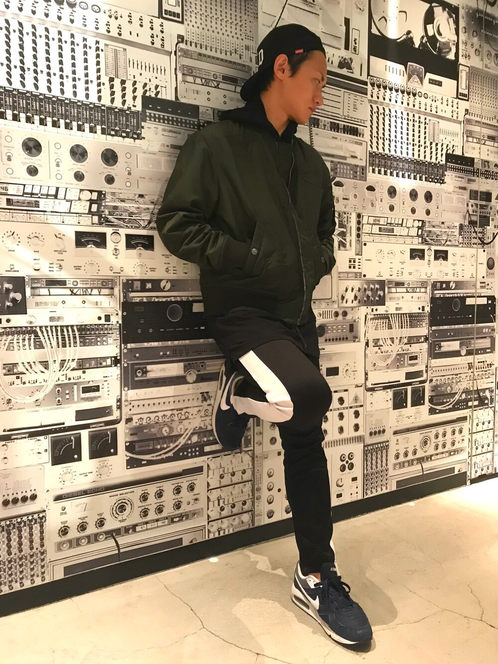 DIESEL BLACK GOLDのMA-1を使った人気ファッション