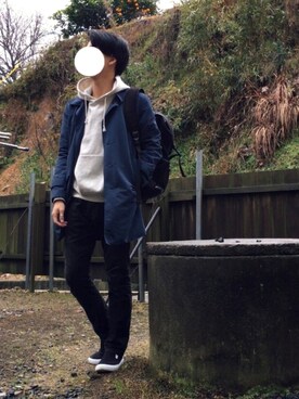 「リング」｜「アイテム（ステンカラーコート）」を使った、Mihaさん（メンズ・170cm）の冬コーディネート