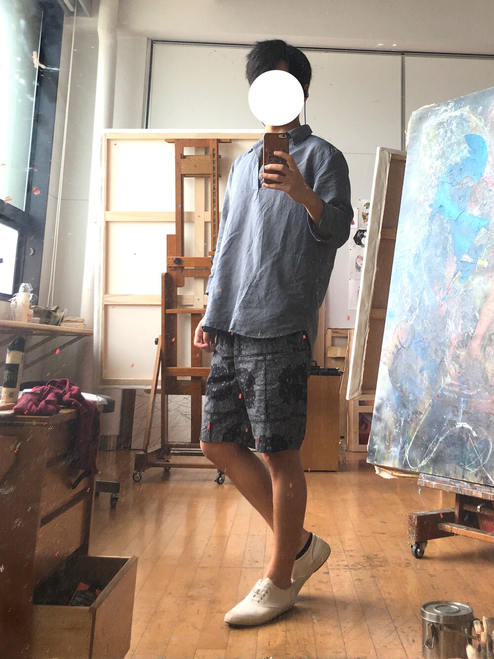 「スキッパーシャツ、ハーフパンツ、ペイズリー、スニーカー、シンプル、夏コーデ、カジュアルコーデ」｜「RAGEBLUEのペーパースキッパー7分袖/718722（シャツ/ブラウス、ブルー系）」を使った、Mihaさん（メンズ・170cm）の春コーディネートの1枚目の写真