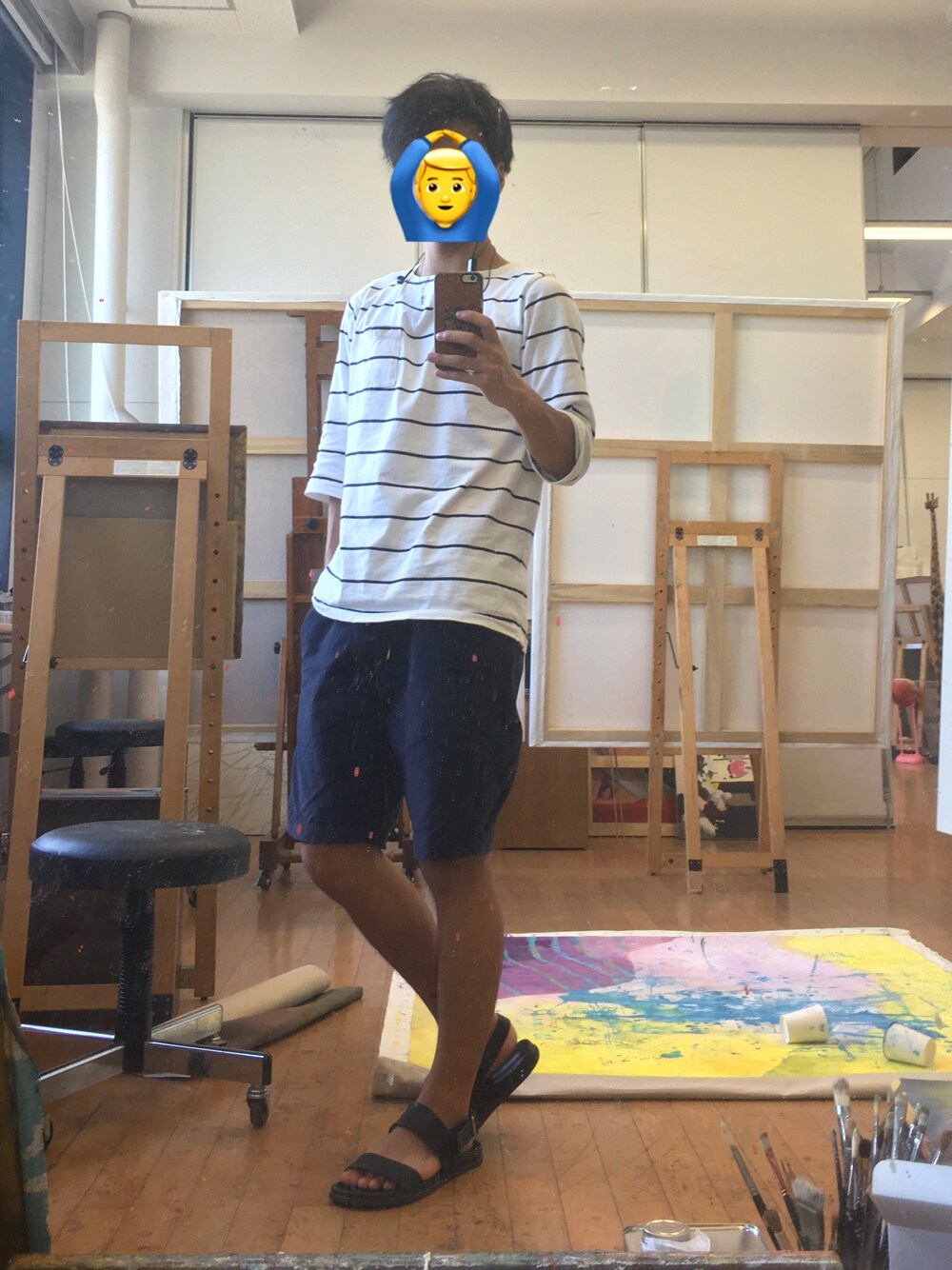 「ボーター、ハーフパンツ、ショートパンツ、サンダル、夏コーデ、シンプル」｜「古着のアイテム（Tシャツ/カットソー、ホワイト系）」を使った、Mihaさん（メンズ・170cm）の夏コーディネートの1枚目の写真