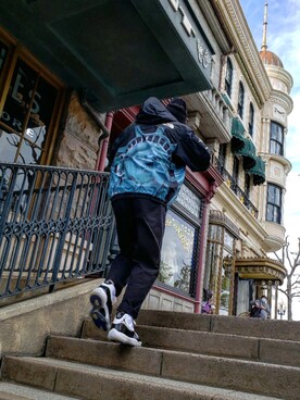 「Jordan」｜「アイテム（マウンテンパーカー）」を使った、ジェロニモさん（メンズ・170cm）の春コーディネート