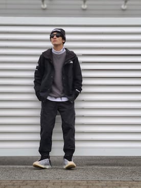 「yeezy」｜ジェロニモさん（メンズ・170cm）の冬コーディネート