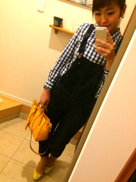 「黄色」｜「アイテム（つなぎ/オールインワン）」を使った、ゆみちょりさん（レディース・161cm）の春コーディネート