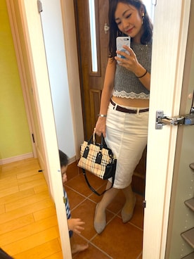 「ショート丈トップス」｜「アイテム（アナログ腕時計）」を使った、ゆみちょりさん（レディース・163cm）の秋コーディネート
