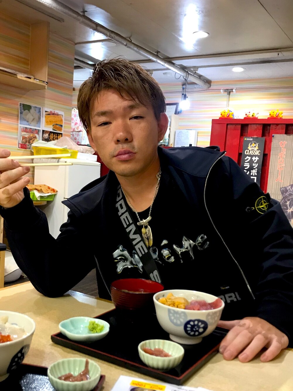 「ストーンアイランド、シュプリーム、ゴローズ」｜「STONE ISLANDのアイテム（ブルゾン、ブルー系）」を使った、takaさん（メンズ・165cm）の春コーディネートの1枚目の写真