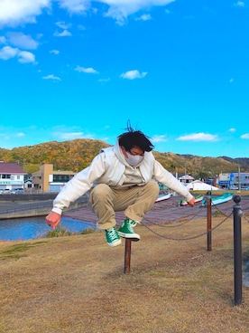 「アイテム（ベスト、ホワイト系）」を使った、HKRさん（メンズ・176cm）の冬コーディネート