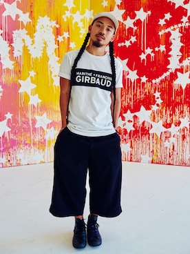 「MARITHE + FRANCOIS GIRBAUD（マリテフランソワジルボー）のアイテム（Tシャツ/カットソー）」を使った、Jeff Donnaさん（メンズ・160cm）の冬コーディネート