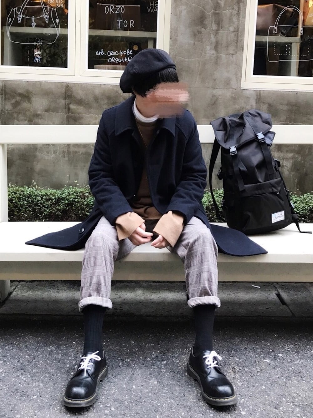 「オトナカジュアル、きれいめカジュアル、ベレー帽、ニット、タートルネック、キャメル、グレンチェック、Dr.Martens、冬コーデ」｜「RAGEBLUEのBIGベレー/769033（ハンチング/ベレー帽、ブラック系）」を使った、ししょー🎤さん（メンズ・168cm）の冬コーディネートの1枚目の写真