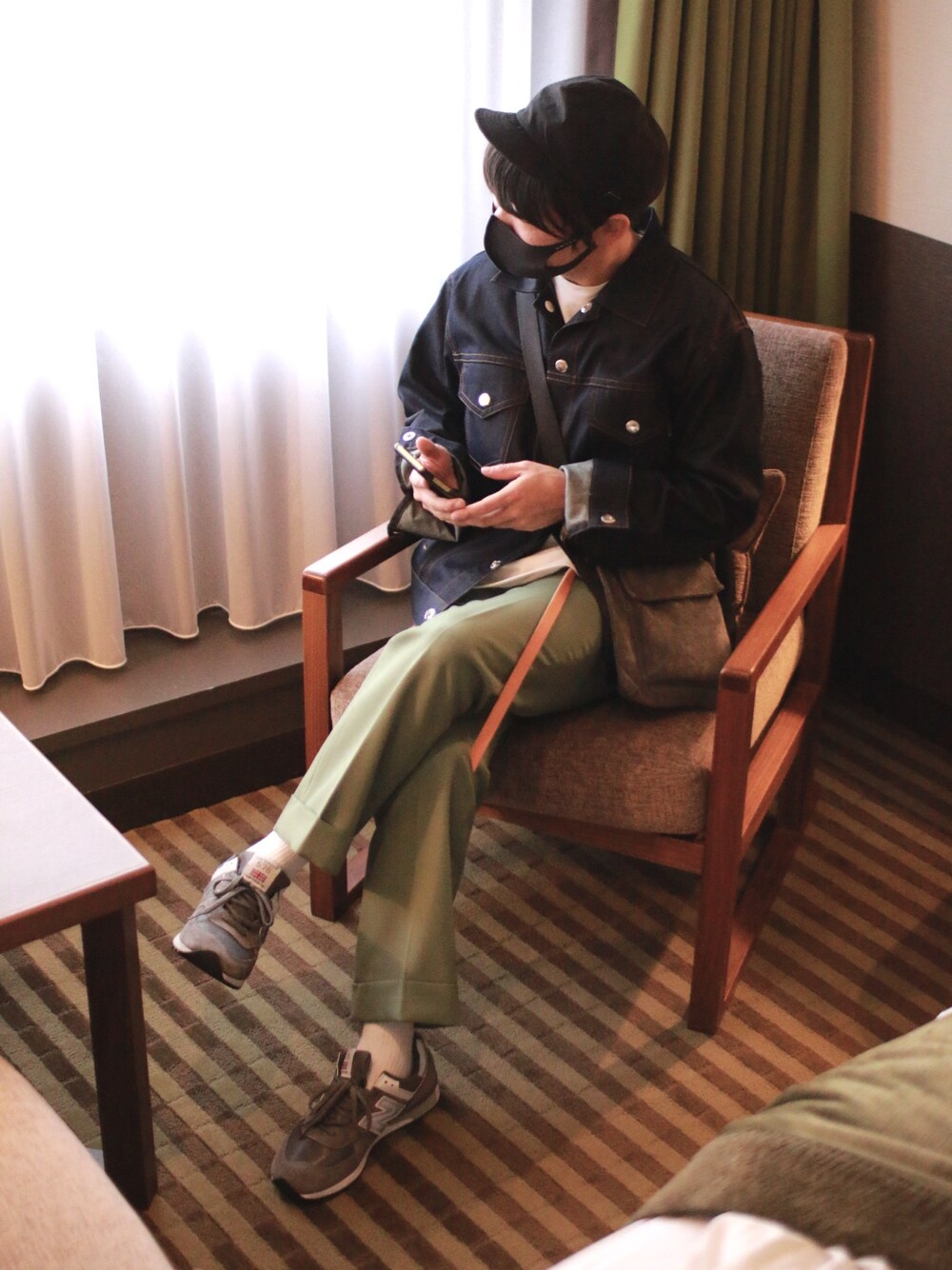 「大人コーデ、スラックス、デニムジャケット、キャップ、休日スタイル、おしゃれさんと繋がりたい、秋コーデ、シンプル、きれいめカジュアル、スニーカーコーデ」｜「ORCIVALの[ORCIVAL/オーチバル] タイプライタークロスキャップ（キャップ、ブラック系）」を使った、ししょー🎤さん（メンズ・168cm）の秋コーディネートの1枚目の写真