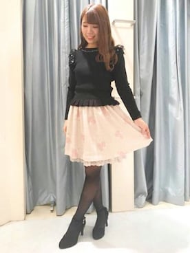 「黒×ピンク」｜「アイテム（パンプス）」を使った、LODISPOTTO OFFICIALさん（レディース・159cm）の秋コーディネート