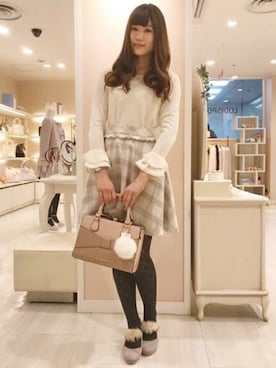 「LODISPOTTO（ロディスポット）のアイテム」を使った、LODISPOTTO OFFICIALさん（レディース・163cm）の冬コーディネート