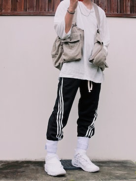 「EMMA NOVEMBER　（エマノーヴェンバー）のアイテム」を使った、ARu.さん（メンズ・172cm）の秋コーディネート