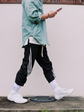 「EMMA NOVEMBER　（エマノーヴェンバー）のアイテム」を使った、ARu.さん（メンズ・172cm）の秋コーディネート