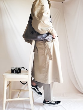 「EMMA  CLOTHES」｜「アイテム（トレンチコート）」を使った、ARu.さん（メンズ・172cm）の秋コーディネート