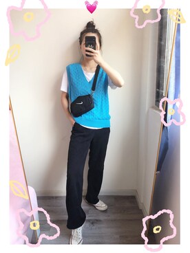 「CONVERSE（コンバース）のアイテム（シューズ、ホワイト系）」を使った、Amberさん（レディース・160cm）の秋コーディネート