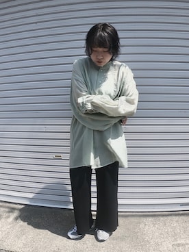 「select MOCA（セレクトモカ）の2020 S/S シアーポプリンブザム切替えBigシャツ/スタンドカラールーズシルエットシースルーロングシャツ（シャツ/ブラウス、グリーン系）」を使った、ミズキさん（レディース・160cm）の春コーディネート