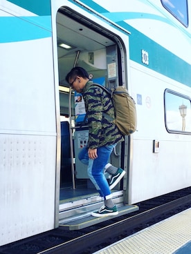 「travel」｜「アイテム（ソックス/靴下）」を使った、Colorholic manさん（メンズ・172cm）の春コーディネート