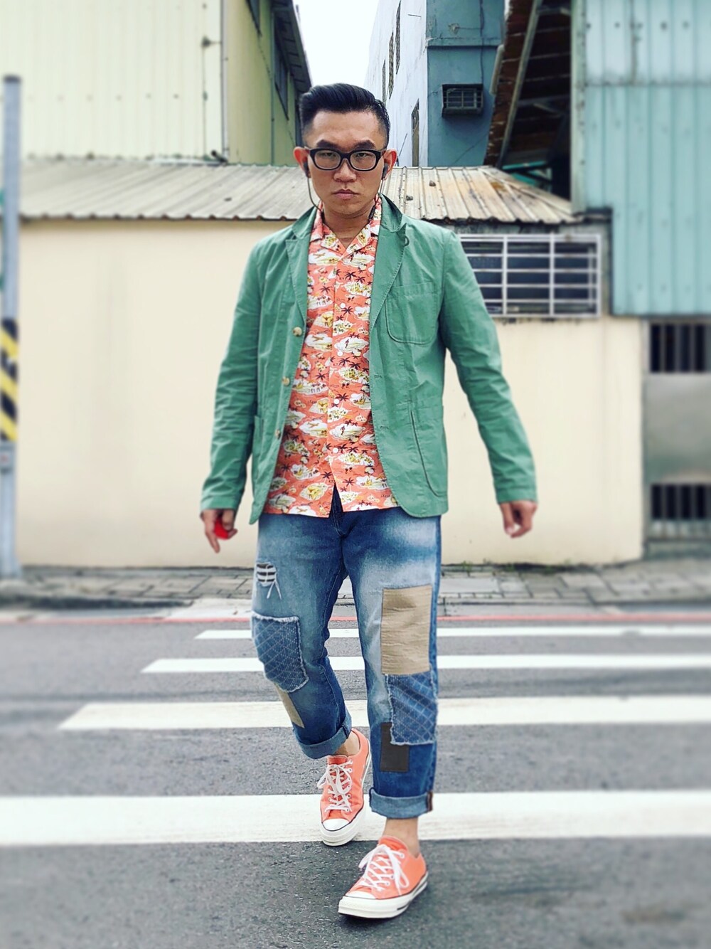 「ootd、streetstyle、streetfashion、menswear、ALEX MILL、INHERIT、journal standard、CONVERSE1970、GAP、united arrows」｜「INHERITのアイテム（シャツ/ブラウス、オレンジ系）」を使った、Colorholic manさん（メンズ・172cm）の春コーディネートの1枚目の写真
