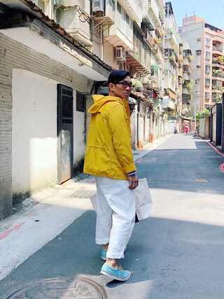Colorholic man is wearing PENFIELD USA