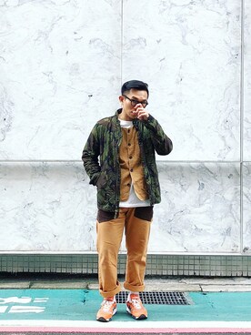 「J.CREW」｜「アイテム（その他アウター）」を使った、Colorholic manさん（メンズ・172cm）の春コーディネート