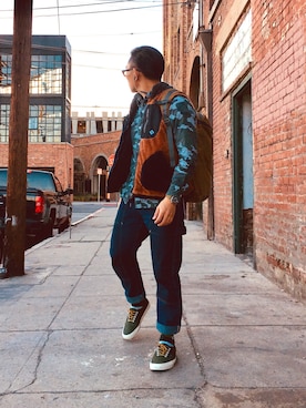 「J.CREW」｜「アイテム（その他アウター）」を使った、Colorholic manさん（メンズ・172cm）の春コーディネート