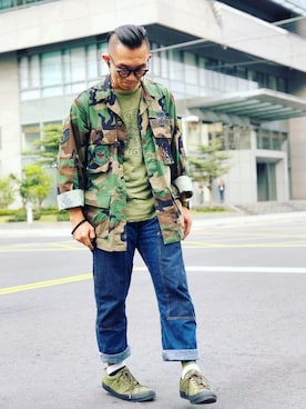 「Carhartt WIP（カーハートダブリューアイピー）のアイテム（シューズ）」を使った、Colorholic manさん（メンズ・172cm）の秋コーディネート