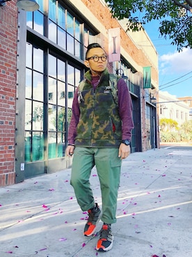「J.CREW」｜「アイテム（その他アウター）」を使った、Colorholic manさん（メンズ・172cm）の冬コーディネート