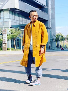 「アイテム（トレンチコート、ゴールド系）」を使った、Colorholic manさん（メンズ・172cm）の冬コーディネート