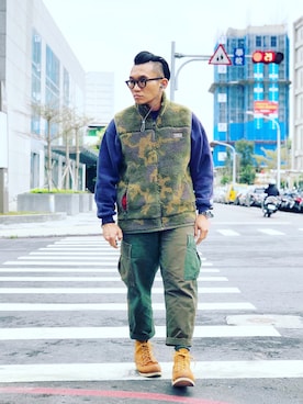 「plain-me（プレインミー）のアイテム（カーゴパンツ）」を使った、Colorholic manさん（メンズ・172cm）の冬コーディネート