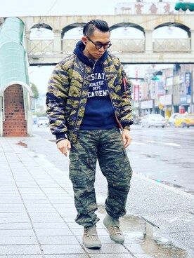 「carhartt」｜「アイテム（MA-1）」を使った、Colorholic manさん（メンズ・172cm）の春コーディネート