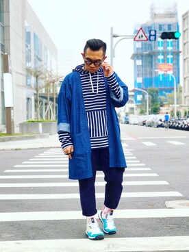 「J.CREW」｜「アイテム（その他アウター）」を使った、Colorholic manさん（メンズ・172cm）の春コーディネート