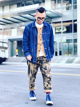 「J.CREW」｜「アイテム（その他アウター）」を使った、Colorholic manさん（メンズ・172cm）の春コーディネート