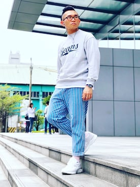 「NEW BALANCE 990」｜「アイテム（スウェット）」を使った、Colorholic manさん（メンズ・172cm）の春コーディネート
