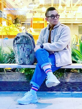 「J.CREW」｜「アイテム（その他アウター）」を使った、Colorholic manさん（メンズ・172cm）の春コーディネート