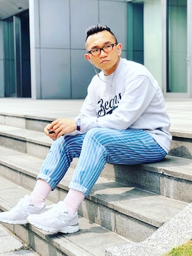 「NEW BALANCE 990」｜「アイテム（スウェット）」を使った、Colorholic manさん（メンズ・172cm）の春コーディネート
