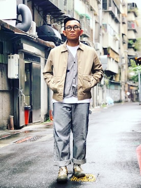 「J.CREW」｜「アイテム（その他アウター）」を使った、Colorholic manさん（メンズ・172cm）の春コーディネート