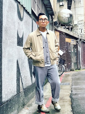 「J.CREW」｜「アイテム（その他アウター）」を使った、Colorholic manさん（メンズ・172cm）の春コーディネート