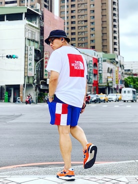 「TOMMY HILFIGER」｜「アイテム（ハンチング/ベレー帽）」を使った、Colorholic manさん（メンズ・172cm）の夏コーディネート