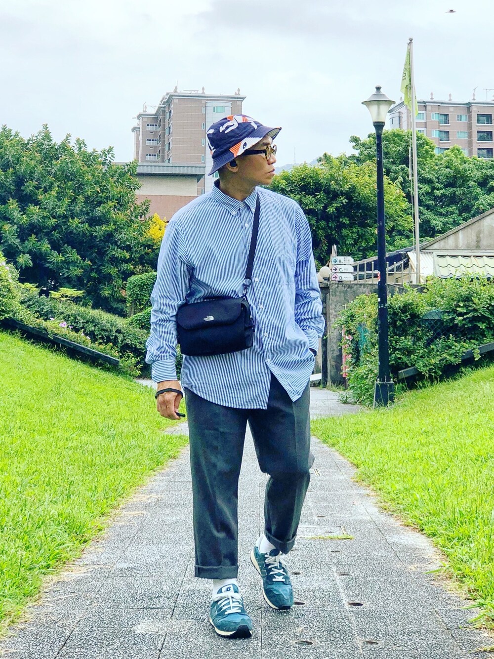 「UNIQLO、JWANDERSON、New Balance、THE NORTH FACE、Band of Outsiders、ootd、streetstyle、streetfashion、menswear」｜「Band of Outsidersのアイテム（キャップ、ブルー系）」を使った、Colorholic manさん（メンズ・172cm）の秋コーディネートの1枚目の写真