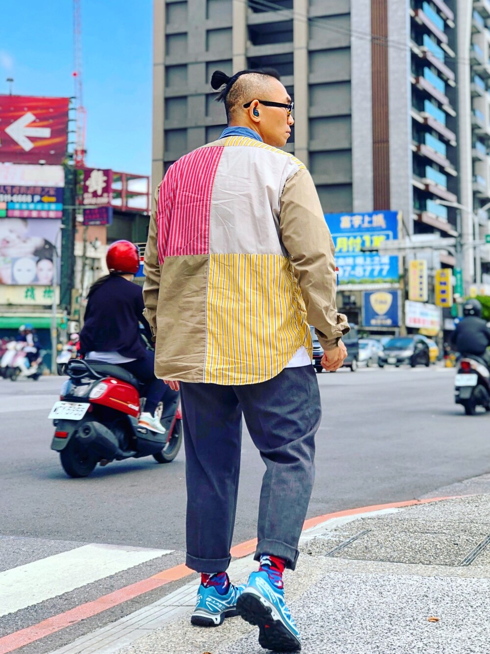 「nanamica、UNIQLO、JWANDERSON、happy socks、SALOMON、ootd、streetstyle、streetfashion、menswear」｜「nanamicaのアイテム（シャツ/ブラウス、その他）」を使った、Colorholic manさん（メンズ・172cm）の秋コーディネートの1枚目の写真