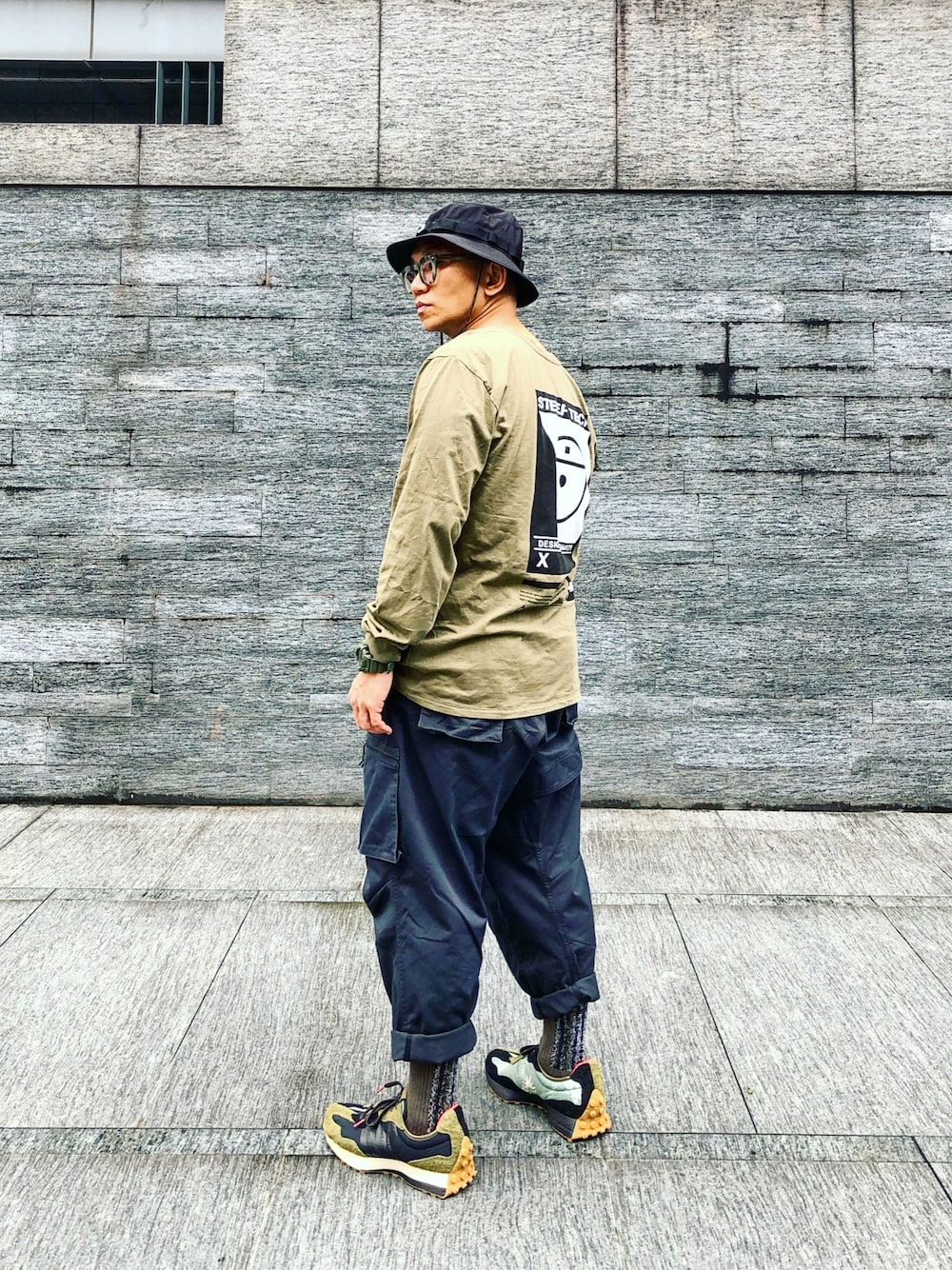 「THE NORTH FACE、NIKE、ACG、New Balance、limitededt、sbtg、ootd、streetstyle、streetfashion、menswear」｜「THE NORTH FACEのアイテム（Tシャツ/カットソー、グリーン系）」を使った、Colorholic manさん（メンズ・172cm）の冬コーディネートの1枚目の写真