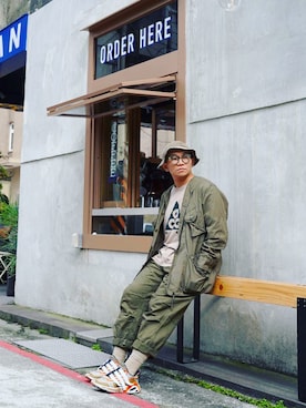 「White Mountaineering」｜「アイテム（ミリタリージャケット）」を使った、Colorholic manさん（メンズ・172cm）の冬コーディネート