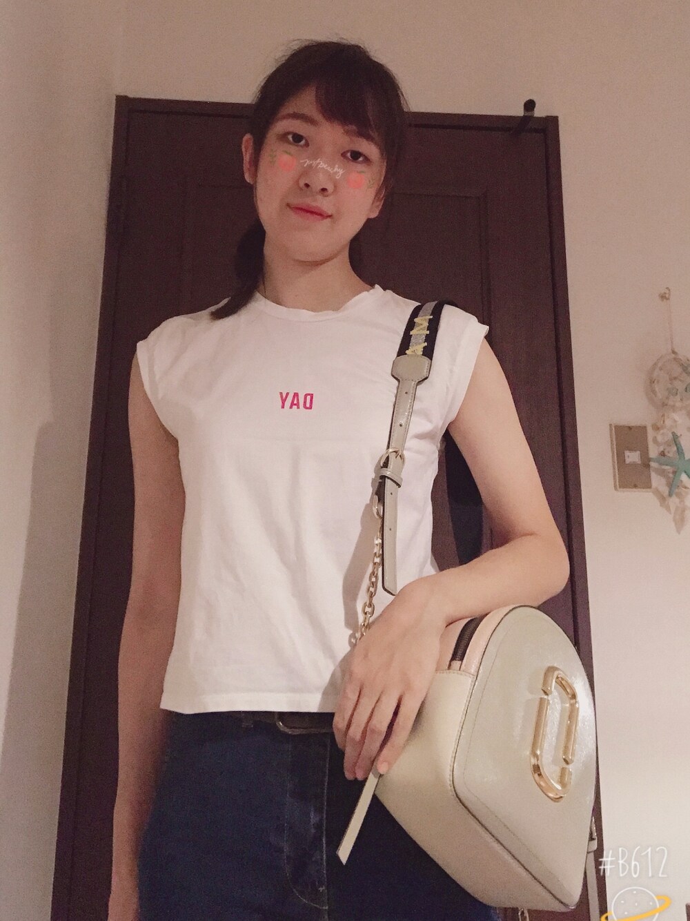 「シンプル、カジュアル、夏コーデ、いいね、save、フォローお願いします🤑」｜「DEICYのアイテム（Tシャツ/カットソー、ホワイト系）」を使った、こぎそさん（レディース・169cm）の秋コーディネートの1枚目の写真