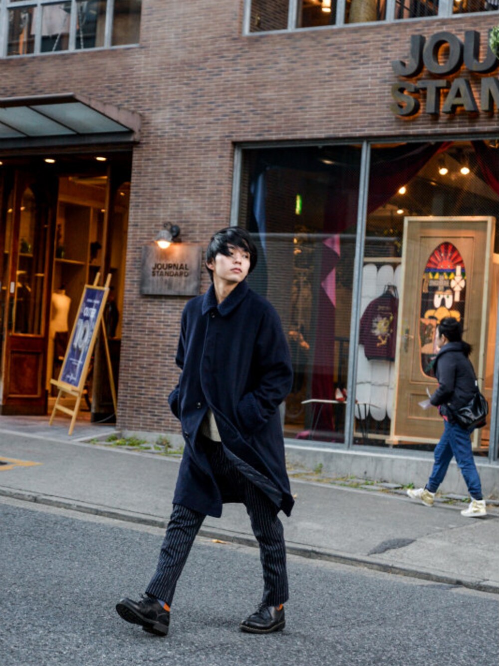 「soe - Batting Long Coat ¥28000+tax（その他アウター、ブルー系）」を使った、kodona_tokyoさん（メンズ・177cm）の冬コーディネートの1枚目の写真