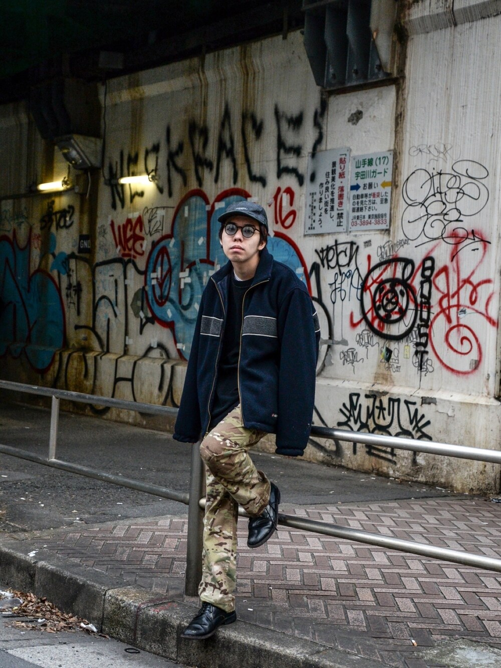 「シンプルコーデ、カジュアルコーデ、ootd、オトナカジュアル、大人カジュアル、春、カモフラ、迷彩、ニット、春コーデ」｜「no brandのアイテム（ジャケット/アウター、ブルー系）」を使った、kodona_tokyoさん（メンズ・170cm）の冬コーディネートの1枚目の写真