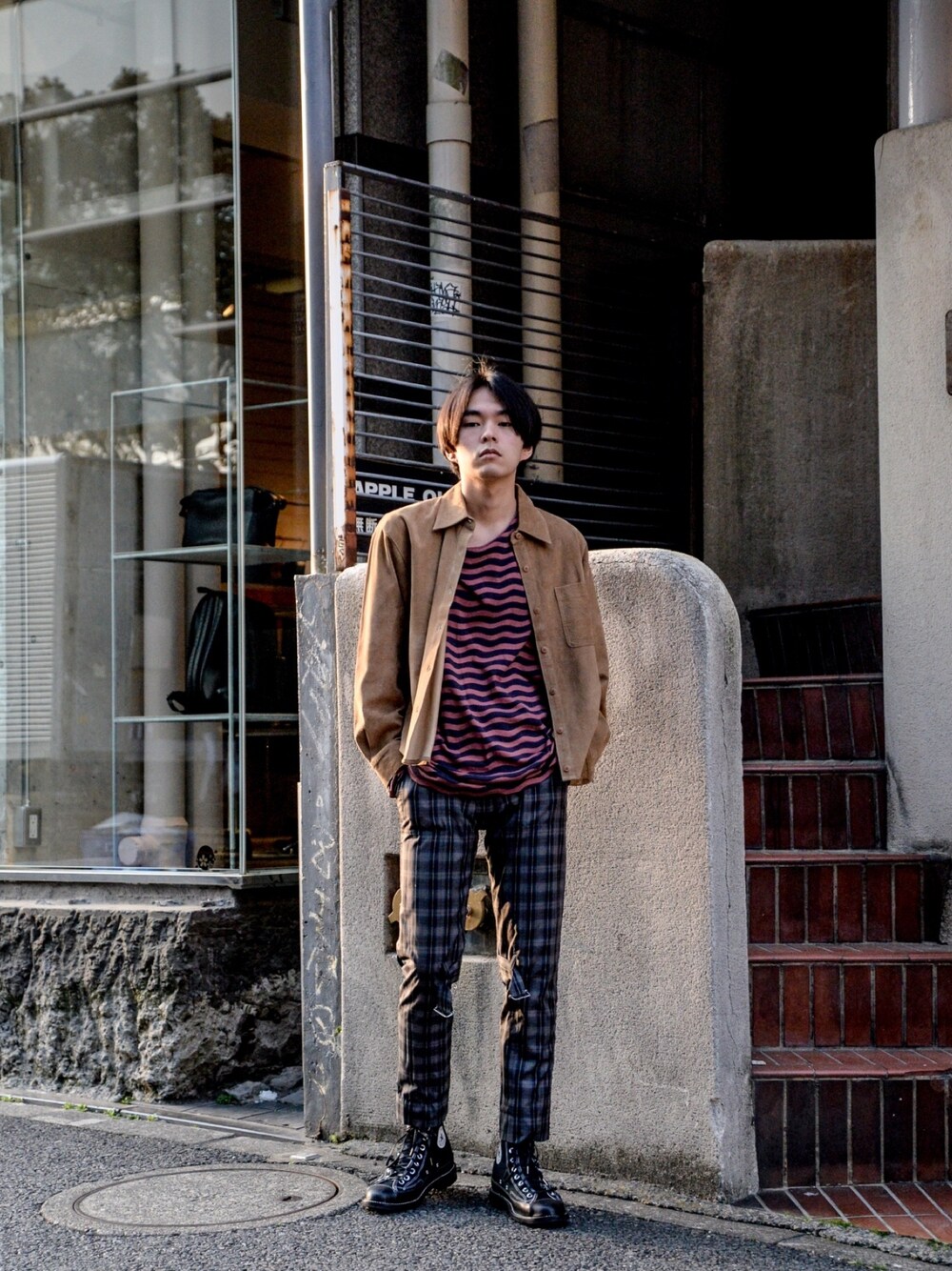 「春、オトナカジュアル、ootd、ストリート、ボーダー、春コーデ、ブラウン、ジャケット、きれいめカジュアル、カジュアル」｜「no brandのアイテム（ジャケット/アウター、ブラウン系）」を使った、kodona_tokyoさん（メンズ・177cm）の春コーディネートの1枚目の写真