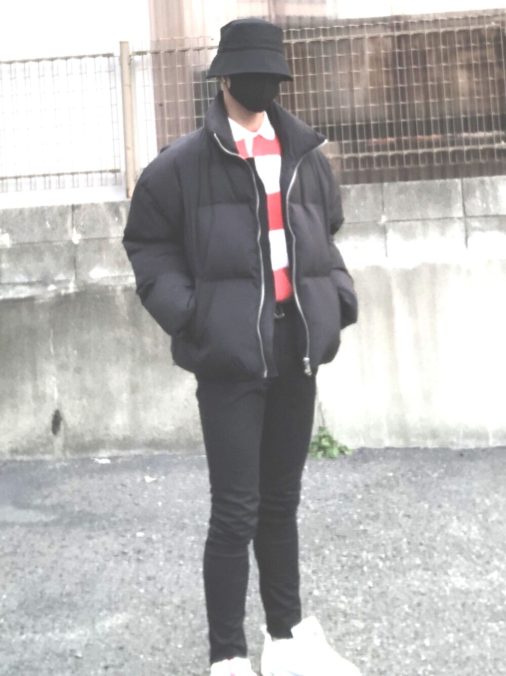 「お洒落さんとつながりたい、G.O.C、古着、韓国ファッション」｜「G.O.Cのスタンドカラーショートペディン 中綿ダウンジャケット ボアブルゾン（ダウンジャケット/コート、ブラック系）」を使った、ごった煮の善さん（メンズ・175cm）の冬コーディネートの1枚目の写真