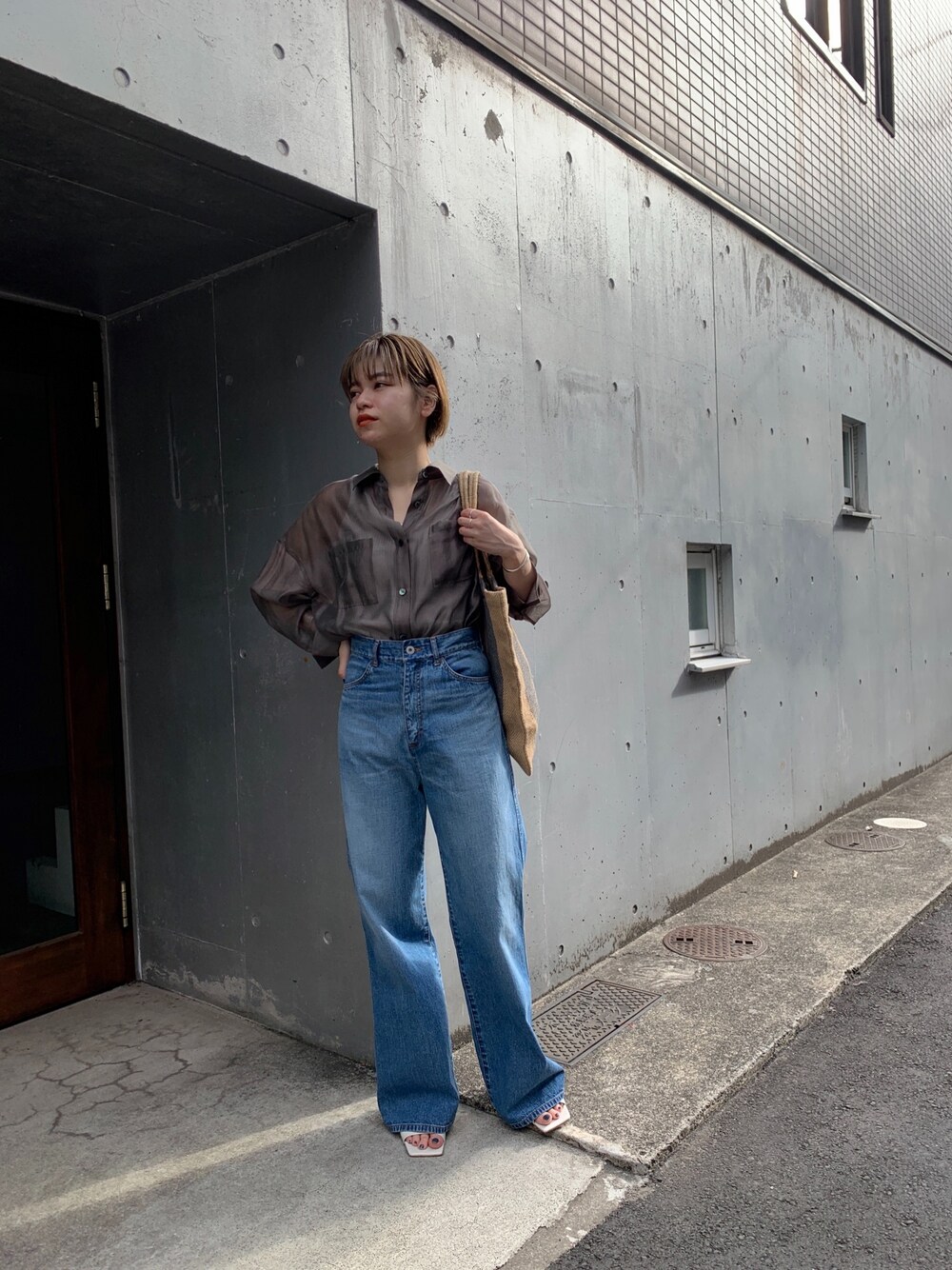 「SHENERYのオーガンジーオーバーシャツ（シャツ/ブラウス、グリーン系）」を使った、FURUSAWA_158㎝さん（レディース・158cm）の春コーディネートの1枚目の写真