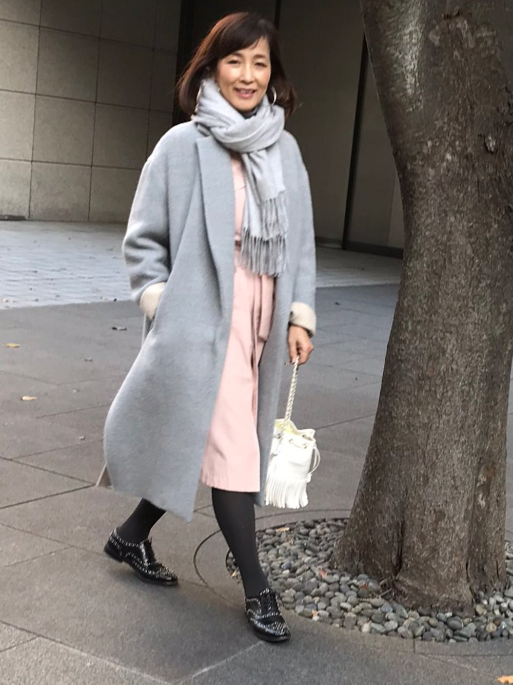 ENFOLDのチェスターコート（グレー系）を使った人気ファッション